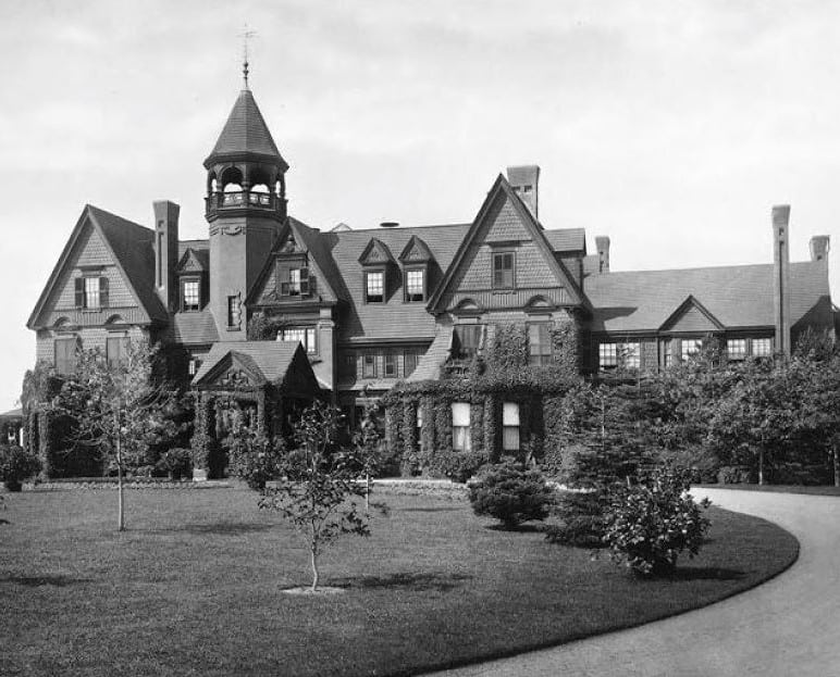 Newport's Breakers Mansion's History